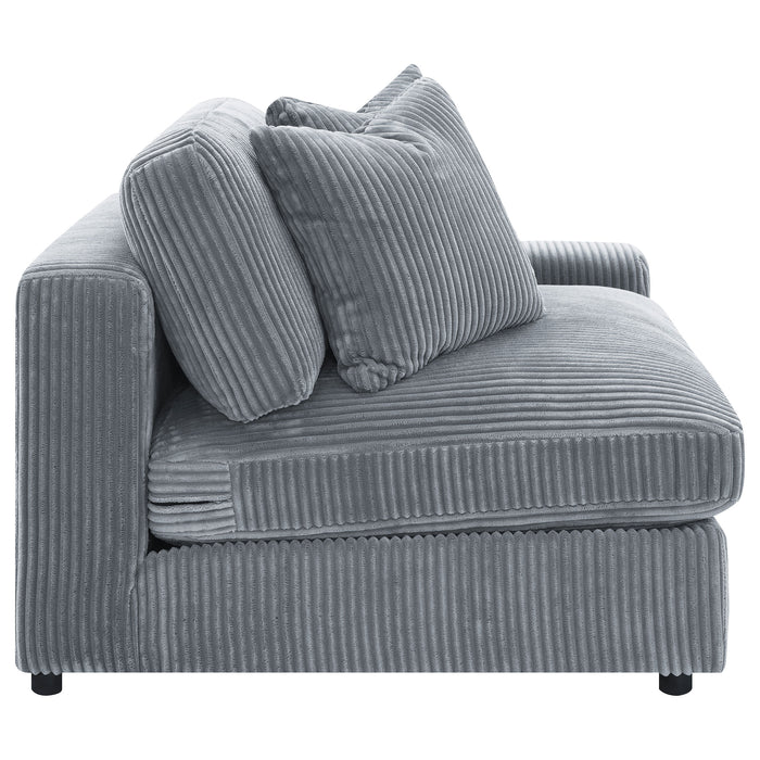 Blaine Accent Chair - U&U Home Budget Furniture (Carteret, NJ)