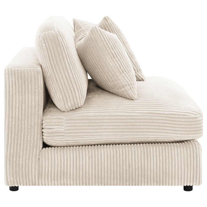 Blaine Accent Chair - U&U Home Budget Furniture (Carteret, NJ)
